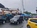 MACET-BULUKUMBA-Kemacetan-kendaraan-di-depan-Pasar-Tanete-Poros-Bulukumba-Sinjai